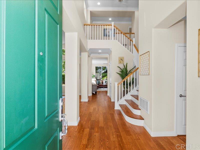 2381 Avenida Helecho