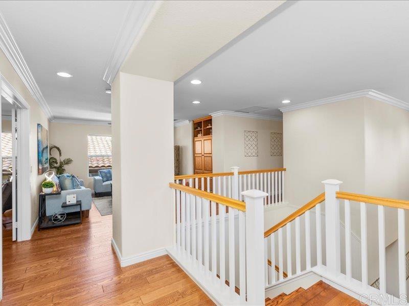 2381 Avenida Helecho