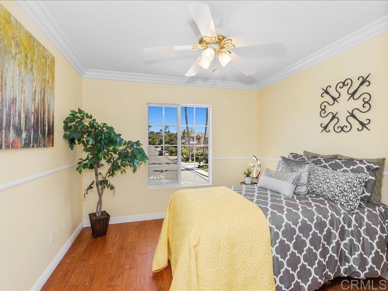 2381 Avenida Helecho