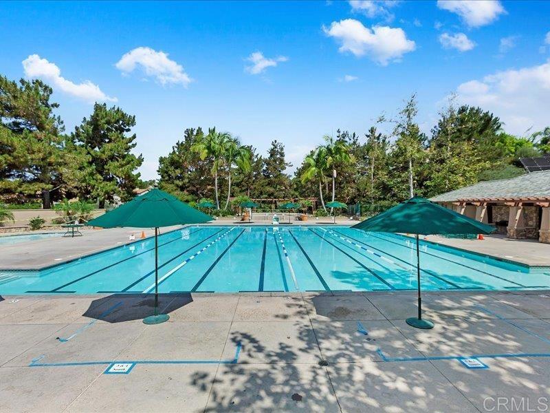 2381 Avenida Helecho