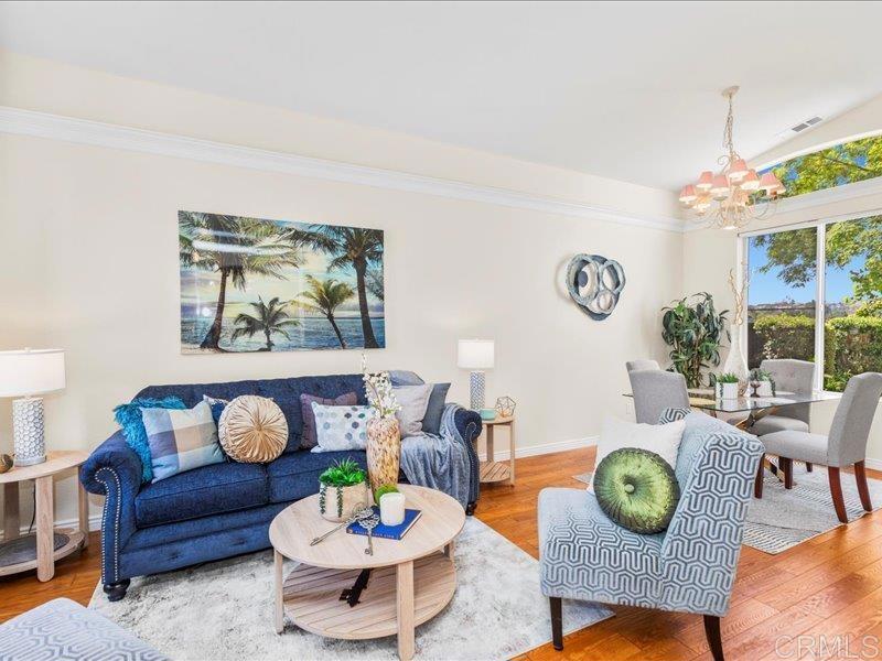 2381 Avenida Helecho