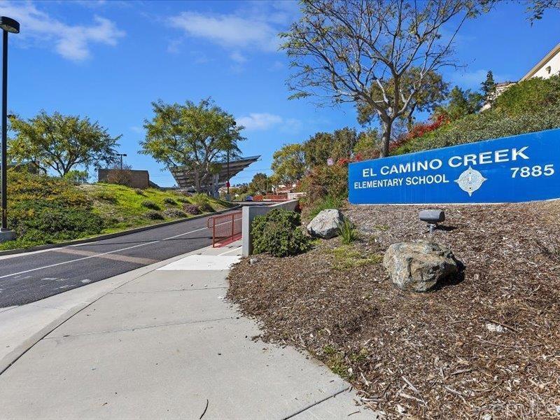 2381 Avenida Helecho