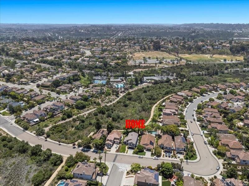 2381 Avenida Helecho