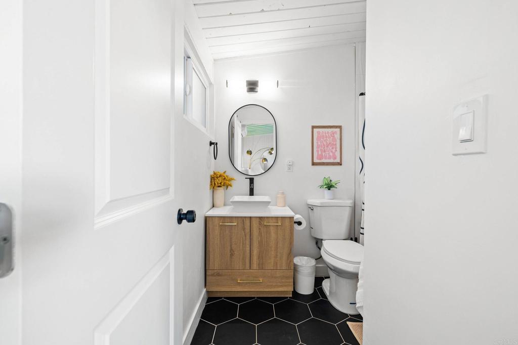 3430 Las Vegas Drive