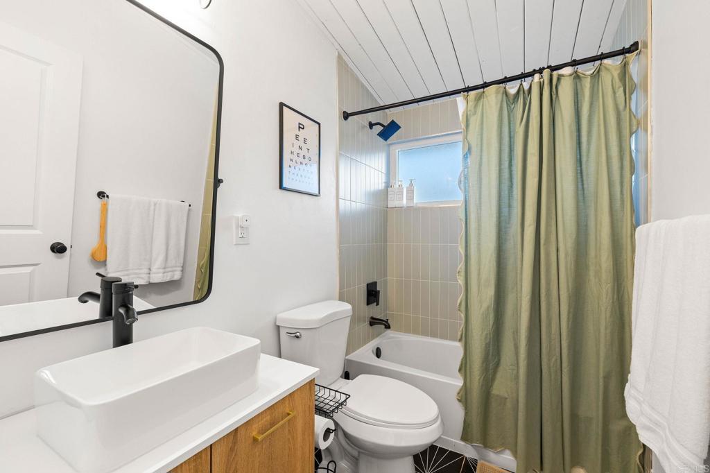 3430 Las Vegas Drive