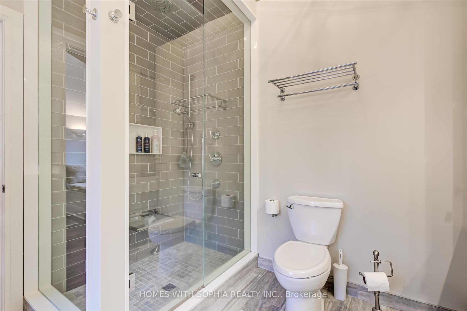 162 Glenvale Boulevard, Toronto