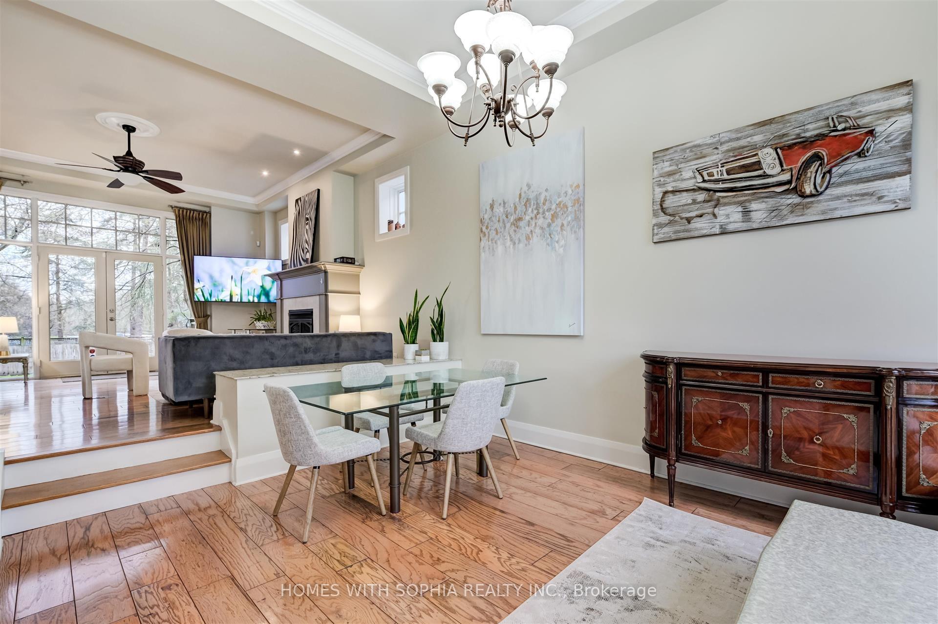 162 Glenvale Boulevard, Toronto