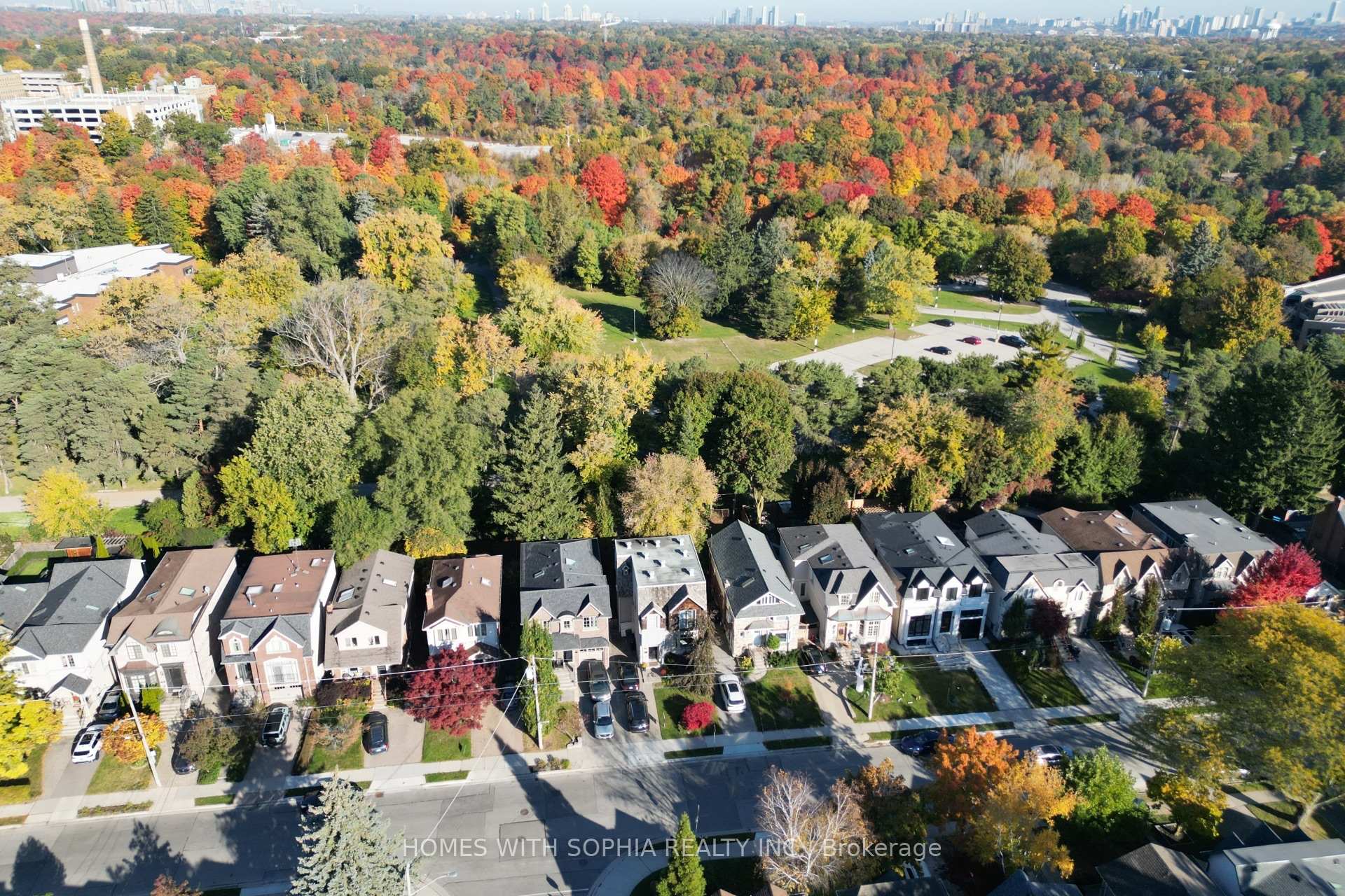 162 Glenvale Boulevard, Toronto