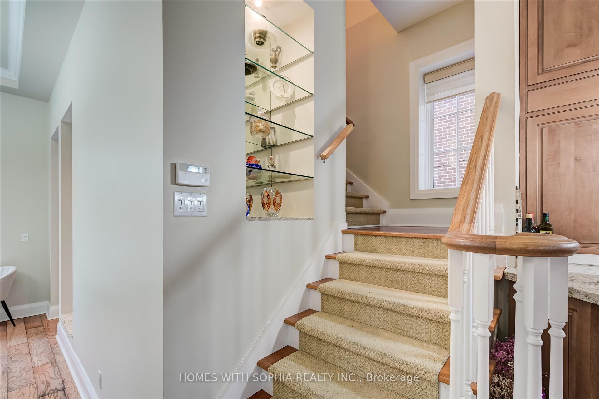 162 Glenvale Boulevard, Toronto