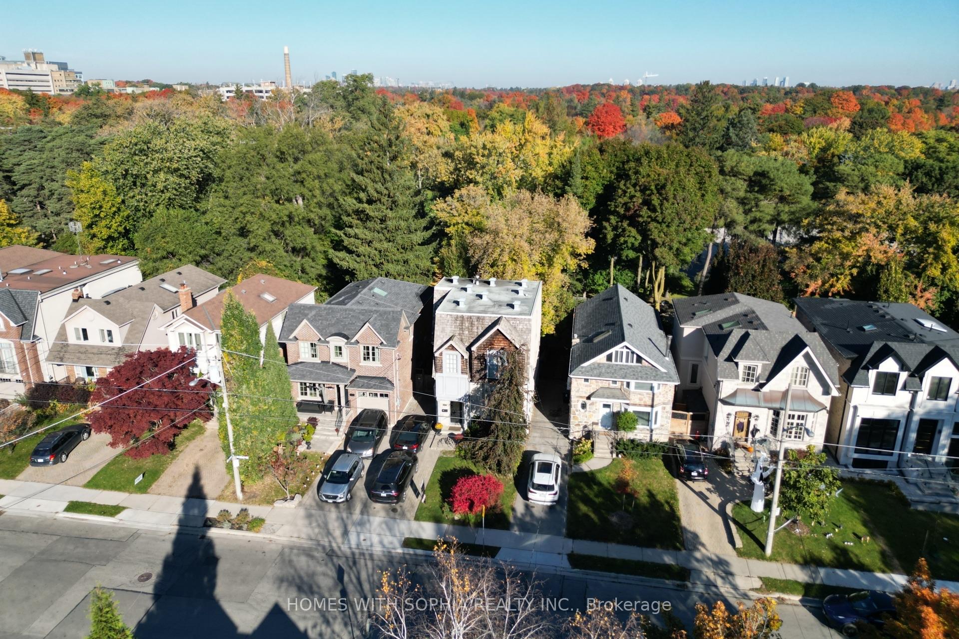 162 Glenvale Boulevard, Toronto