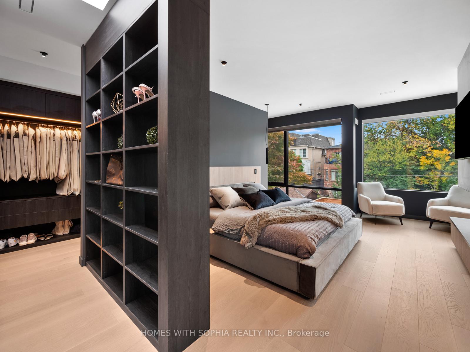 245 Haddington Avenue, Toronto C04