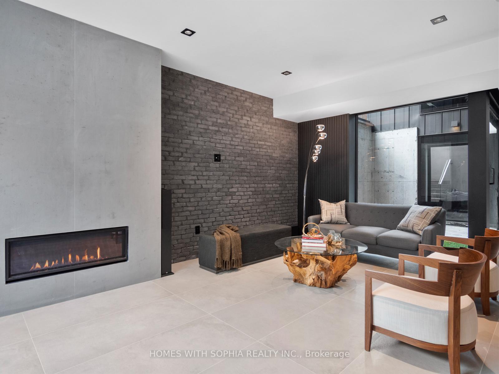 245 Haddington Avenue, Toronto C04