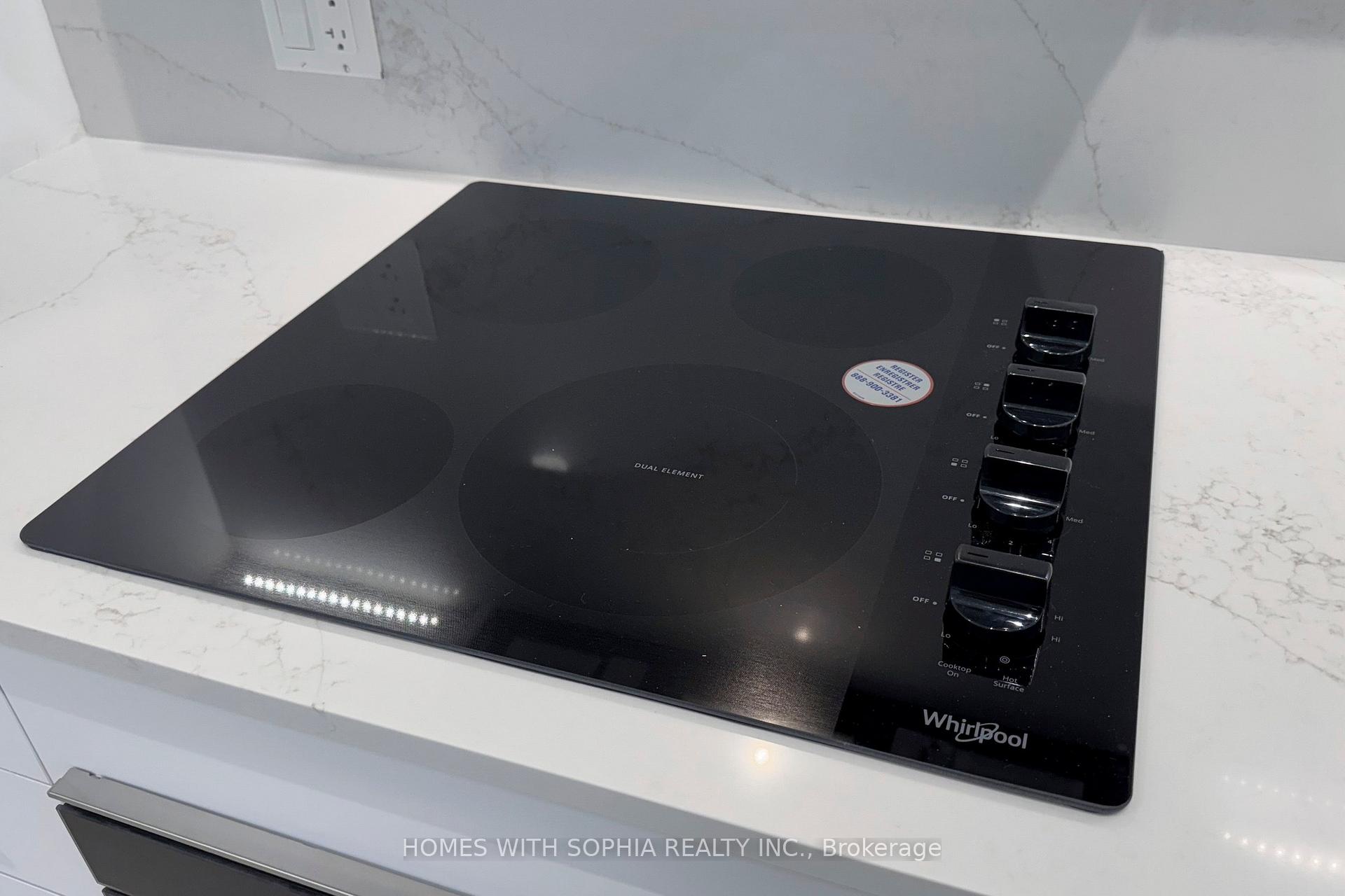 181 Sheppard Avenue E 713