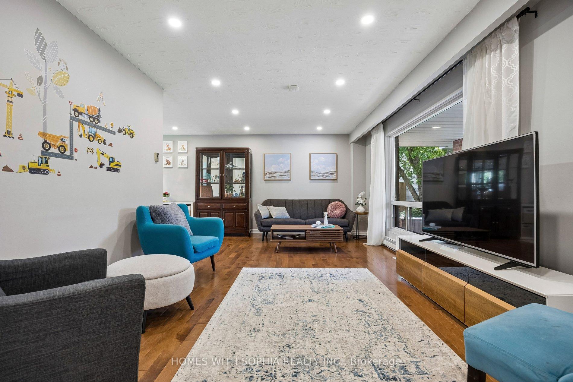 34 Rustywood Drive