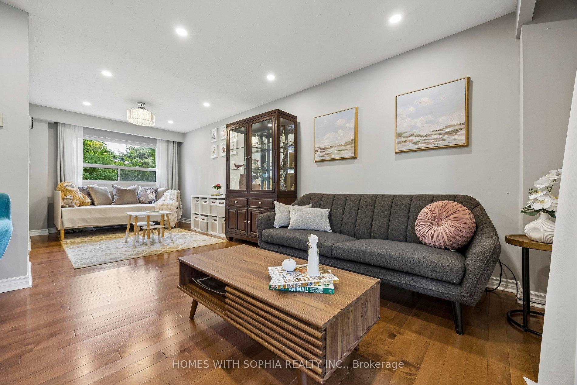 34 Rustywood Drive