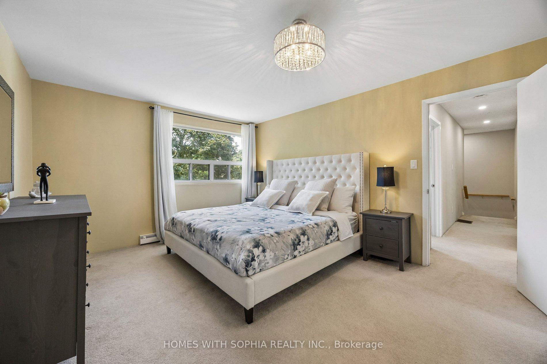 34 Rustywood Drive