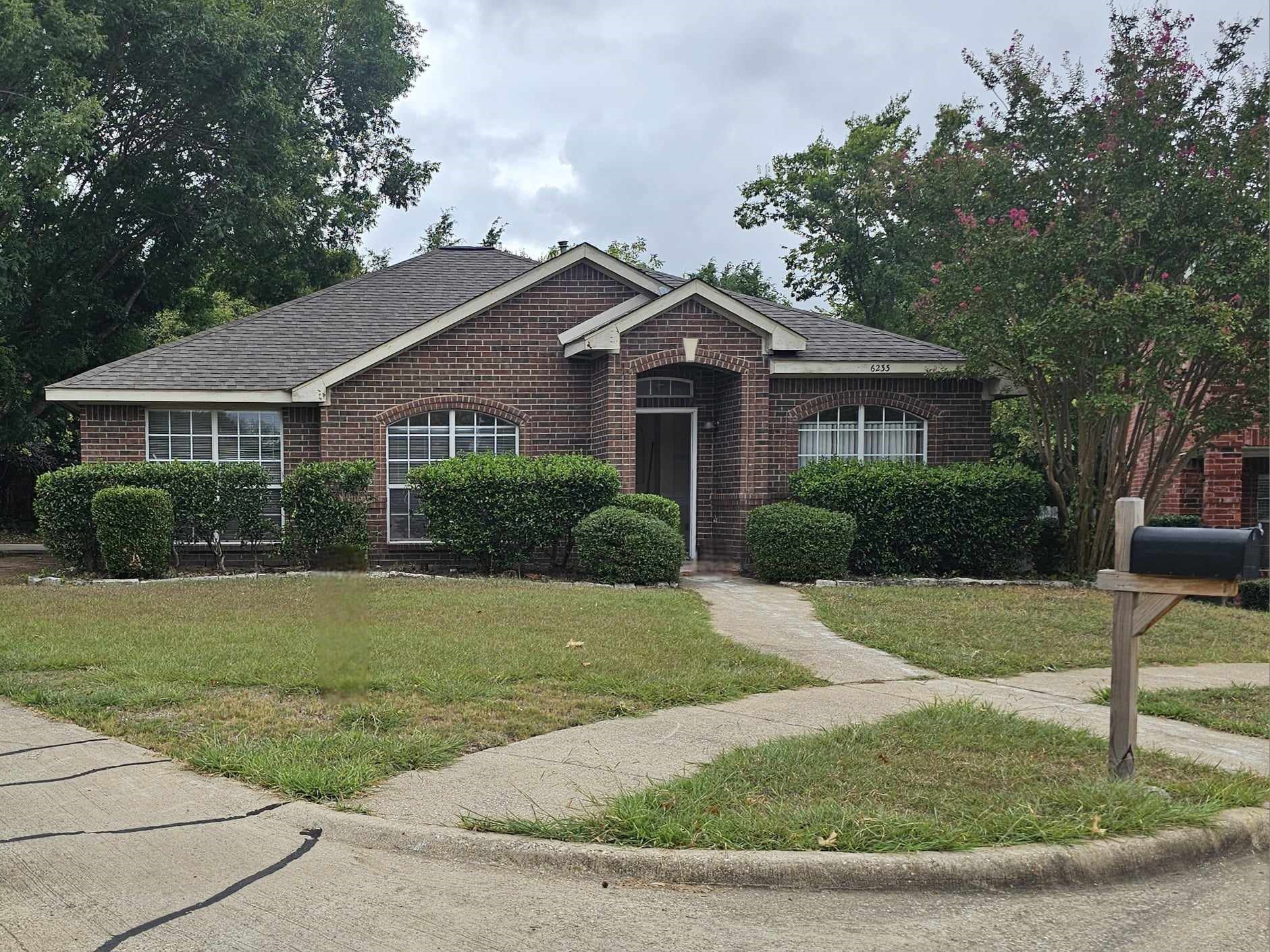 6233 Lennox Lane