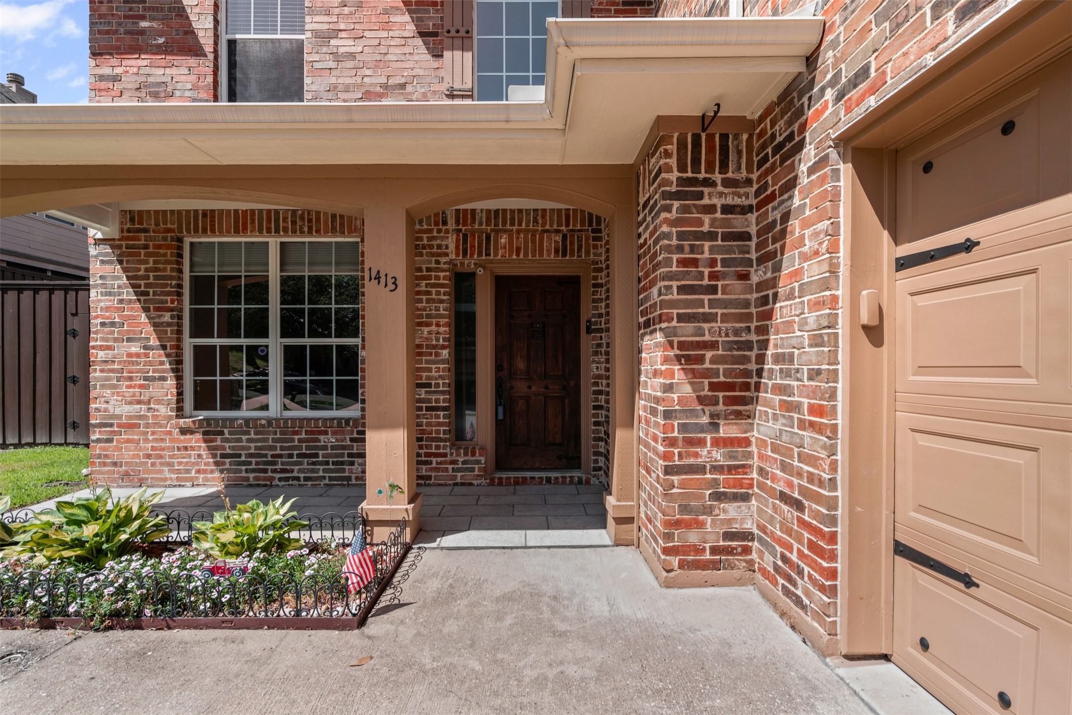 1413 Glenshire Drive