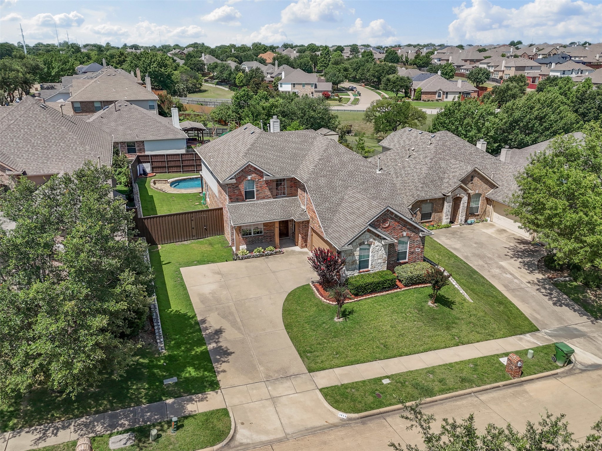 1413 Glenshire Drive