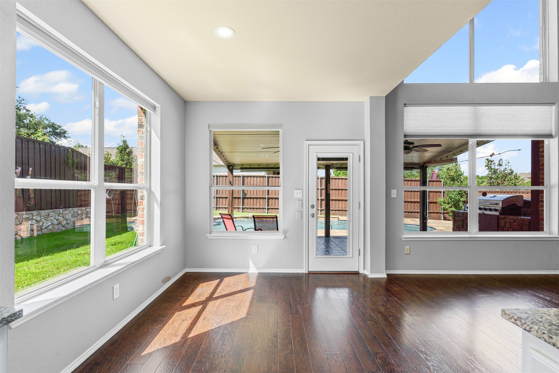 1413 Glenshire Drive