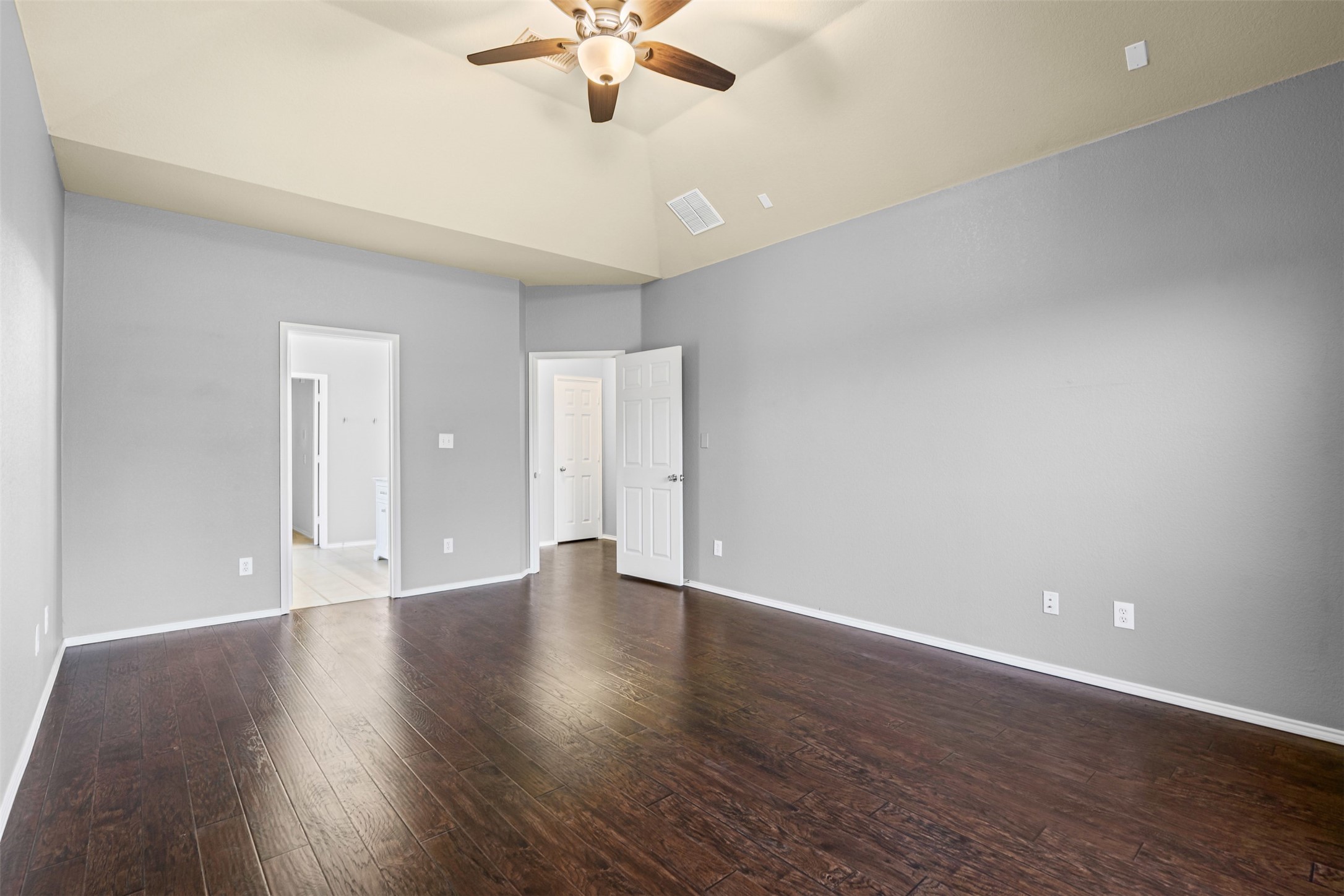 1413 Glenshire Drive