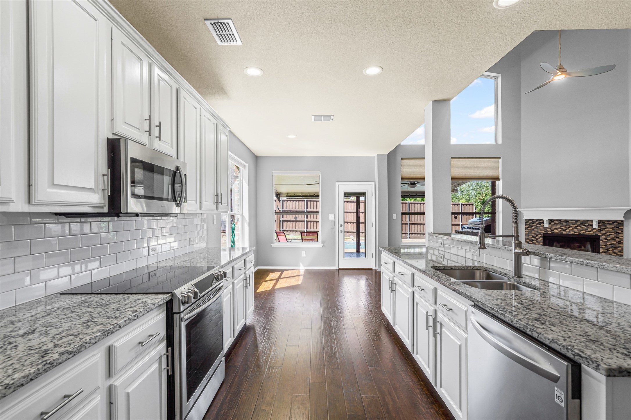 1413 Glenshire Drive