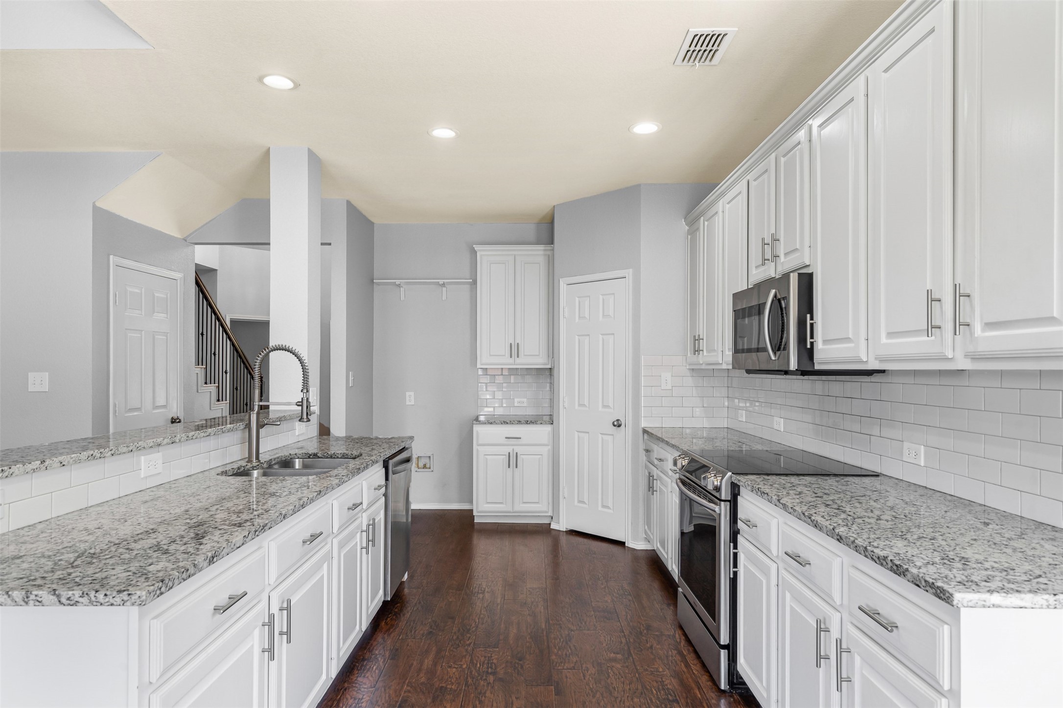 1413 Glenshire Drive