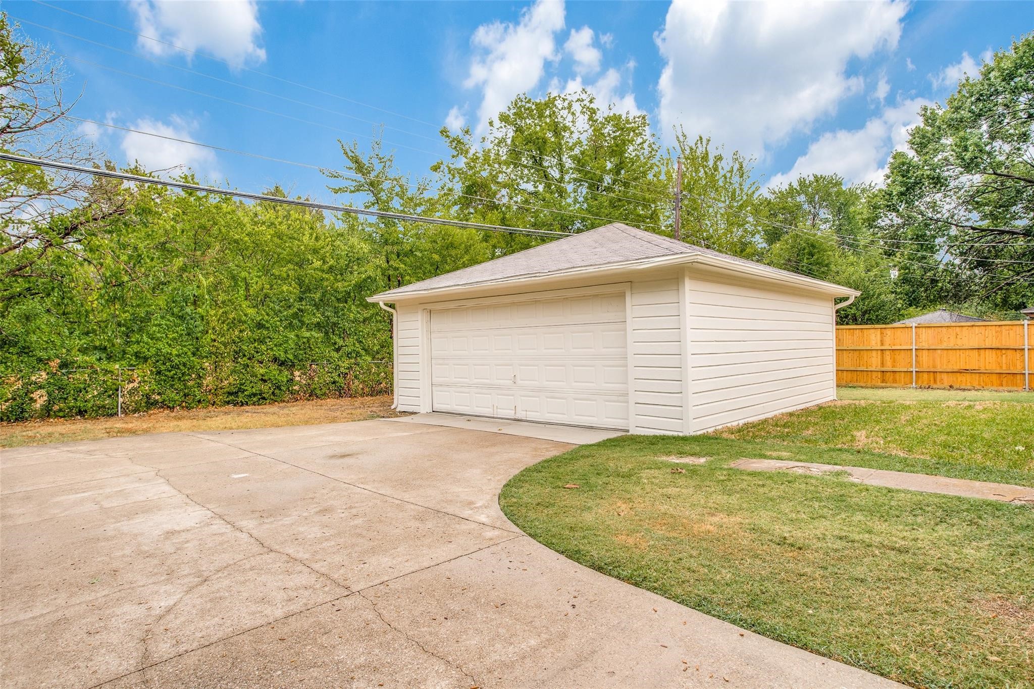 6565 Ascot Lane