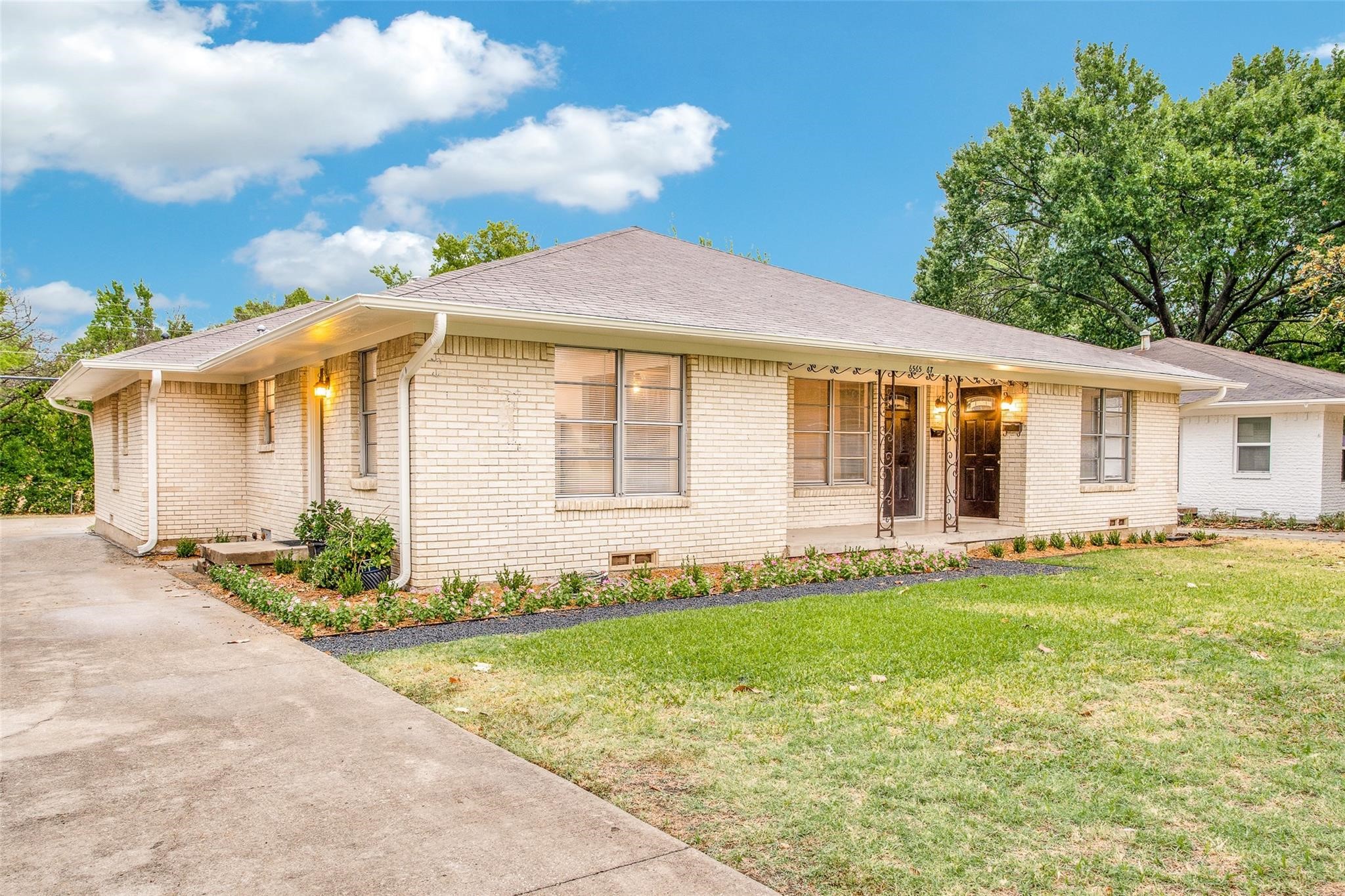 6565 Ascot Lane