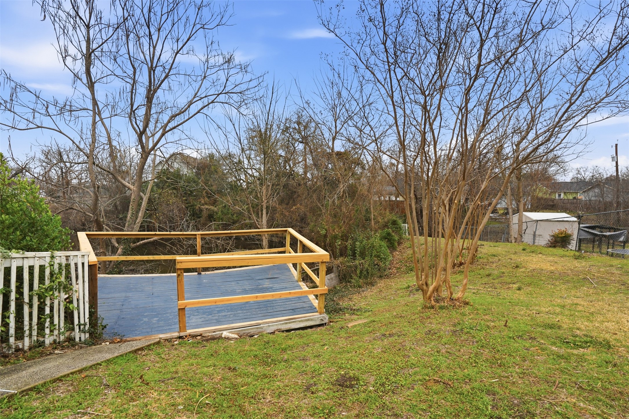 525 W Ridgewood Drive