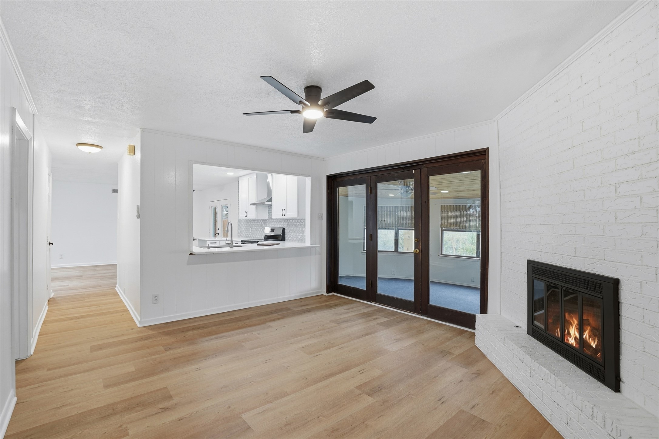 525 W Ridgewood Drive