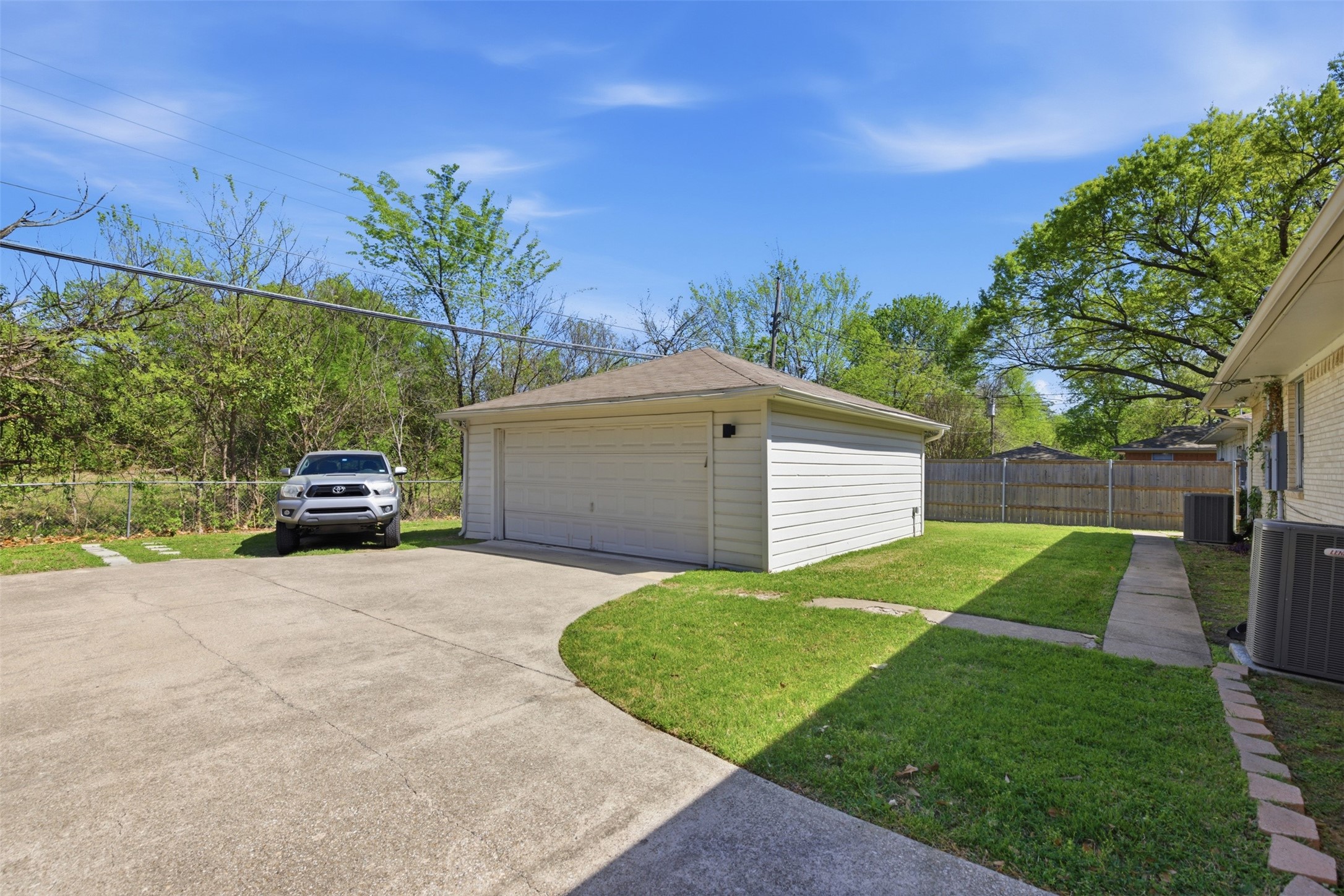 6565 Ascot Lane