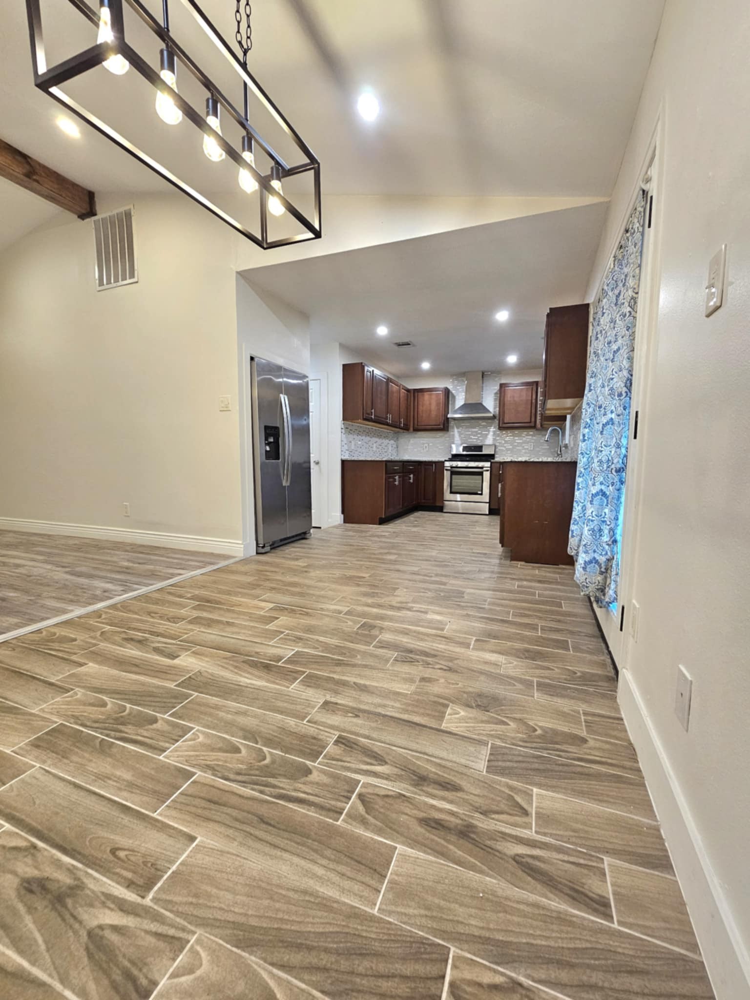 805 Greenbriar Drive