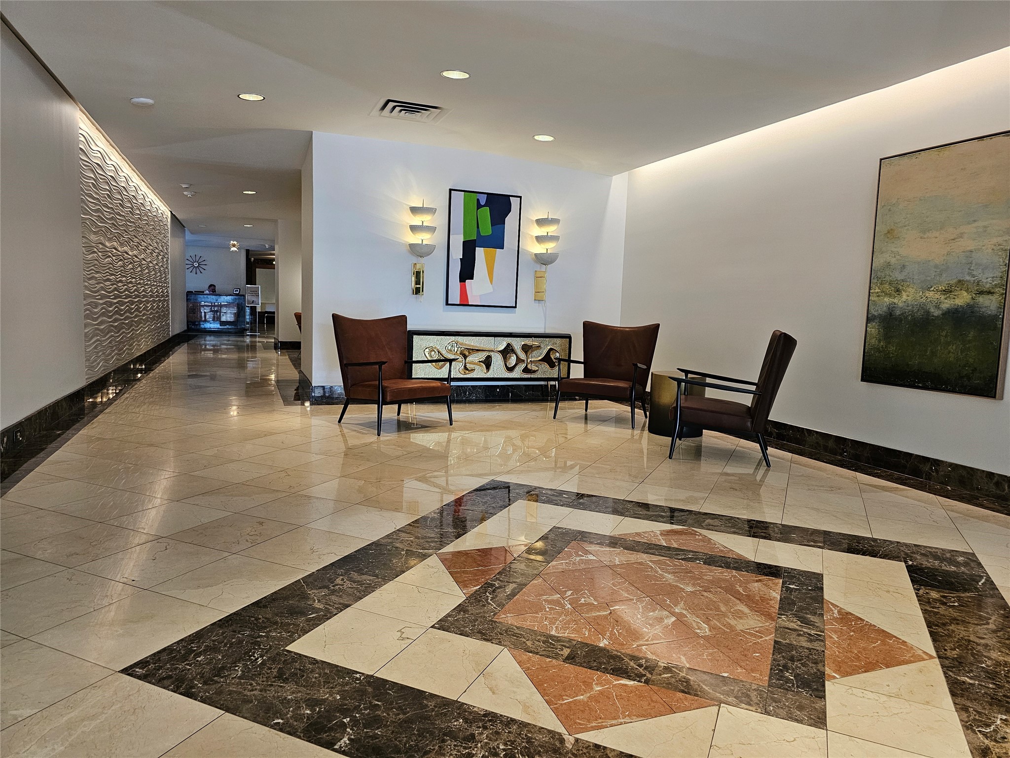 6211 W Northwest Highway C252