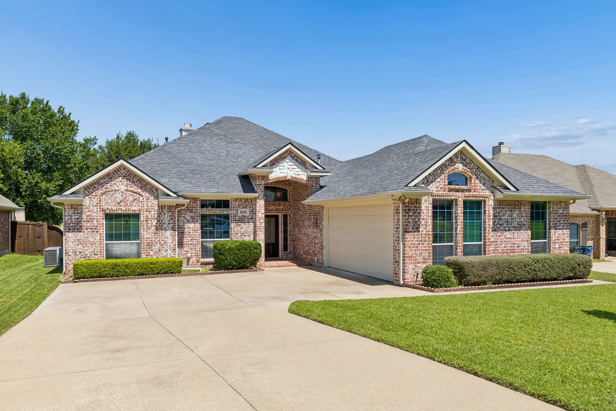 205 Rushcreek Drive