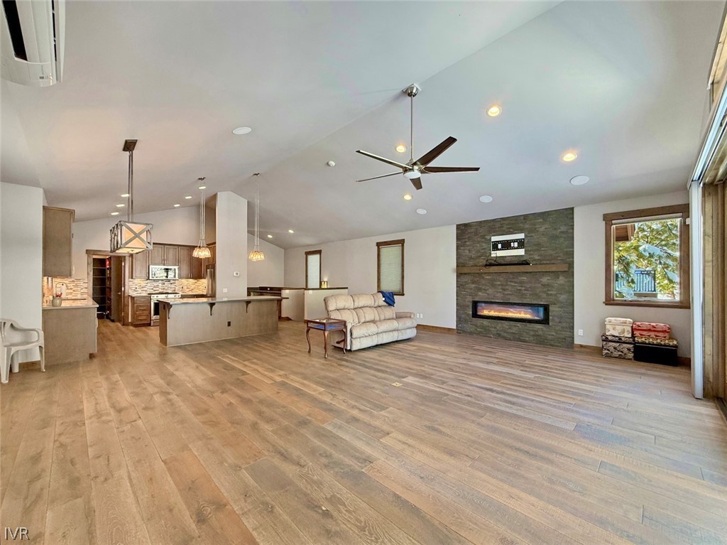 661 Rosewood Circle