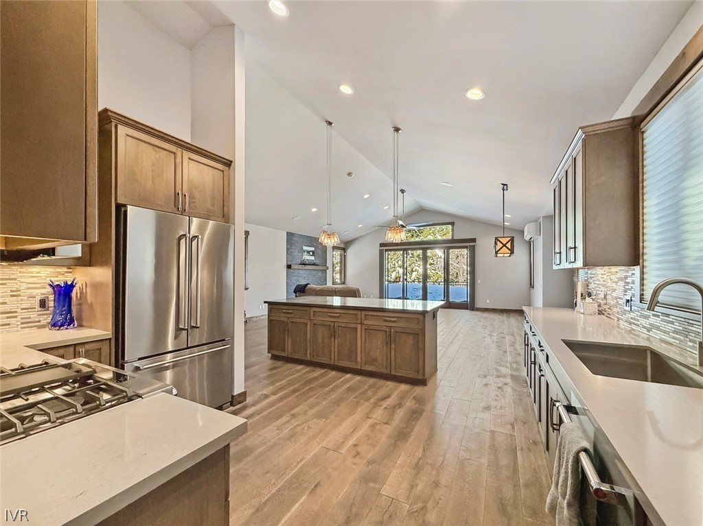 661 Rosewood Circle