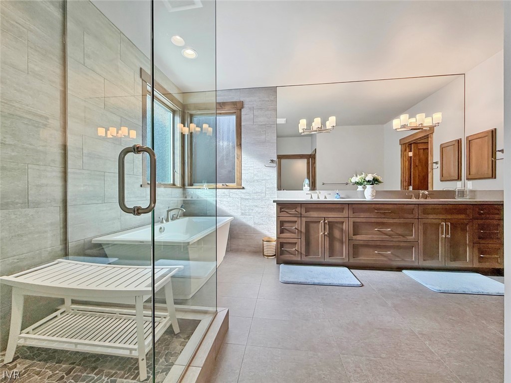 661 Rosewood Circle