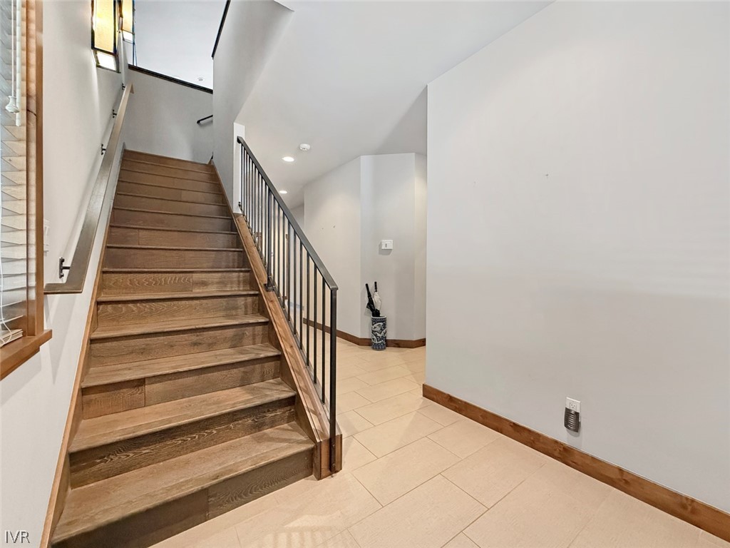 661 Rosewood Circle