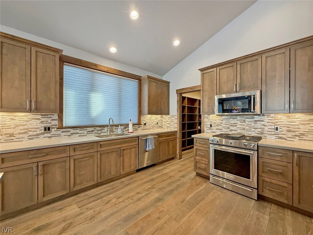661 Rosewood Circle