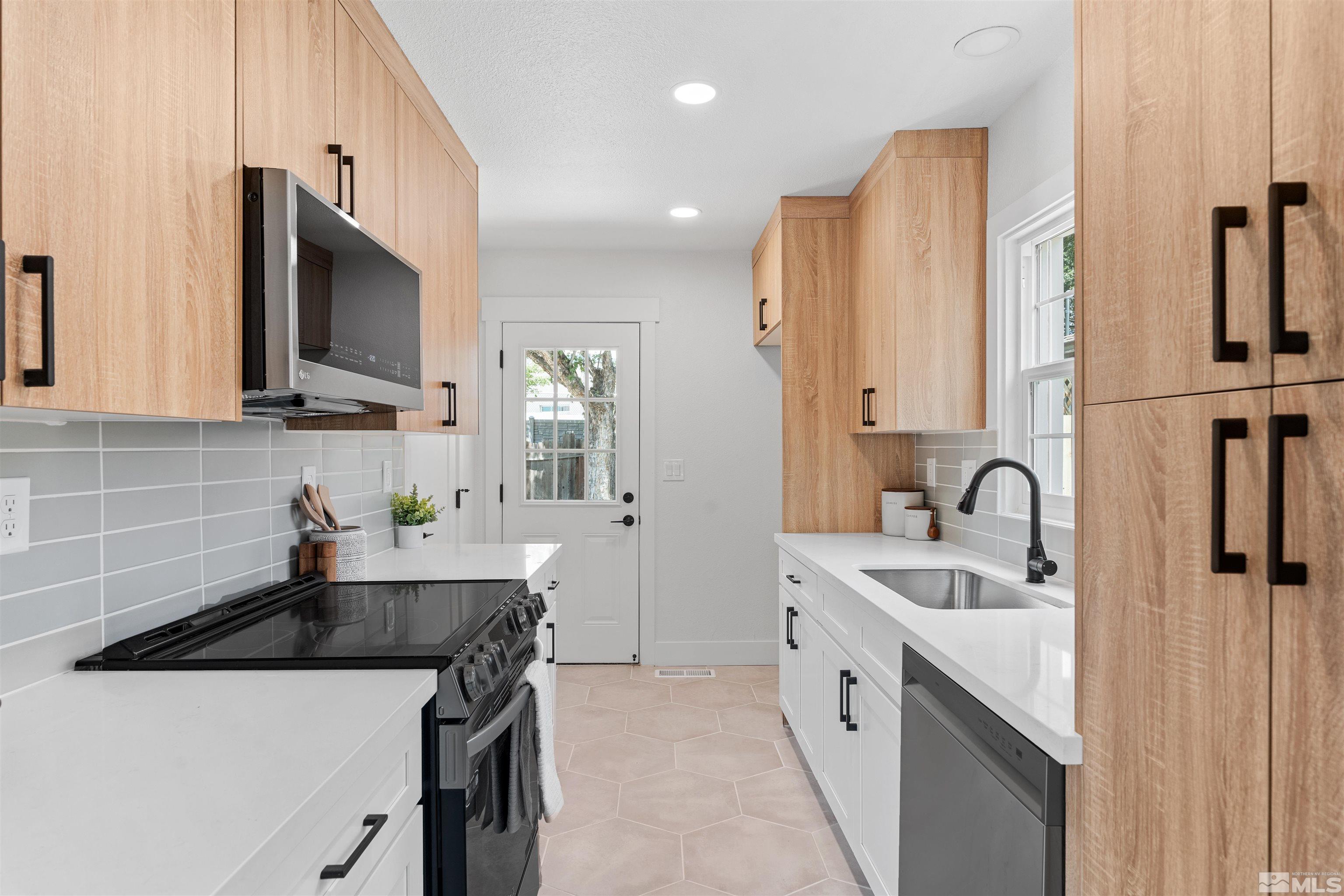 1813 Westfield Avenue