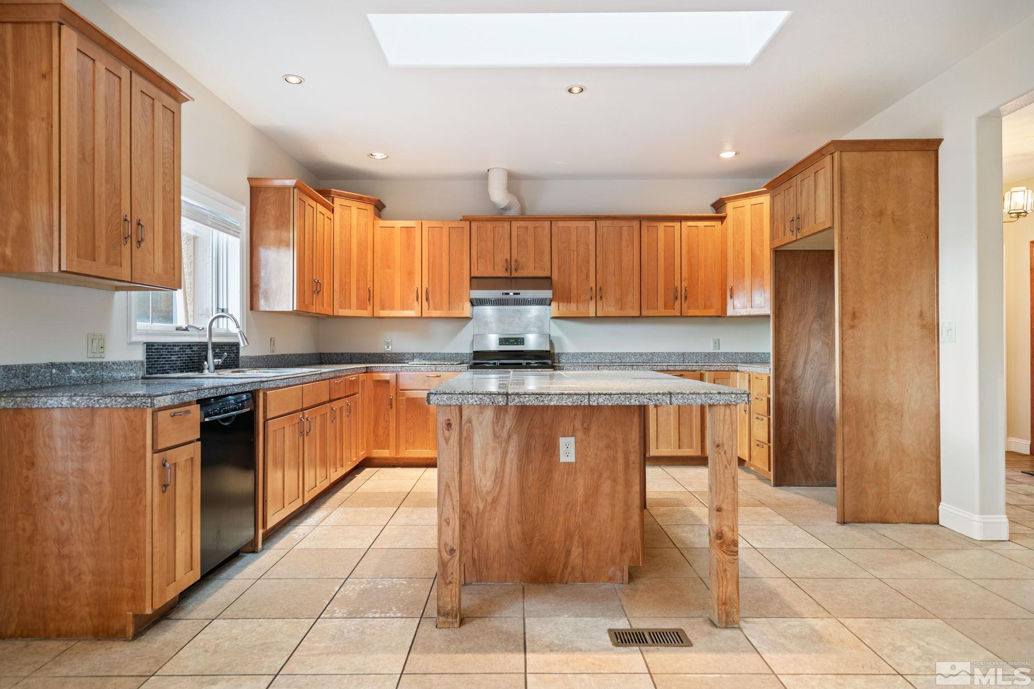 1177 Kensington Court