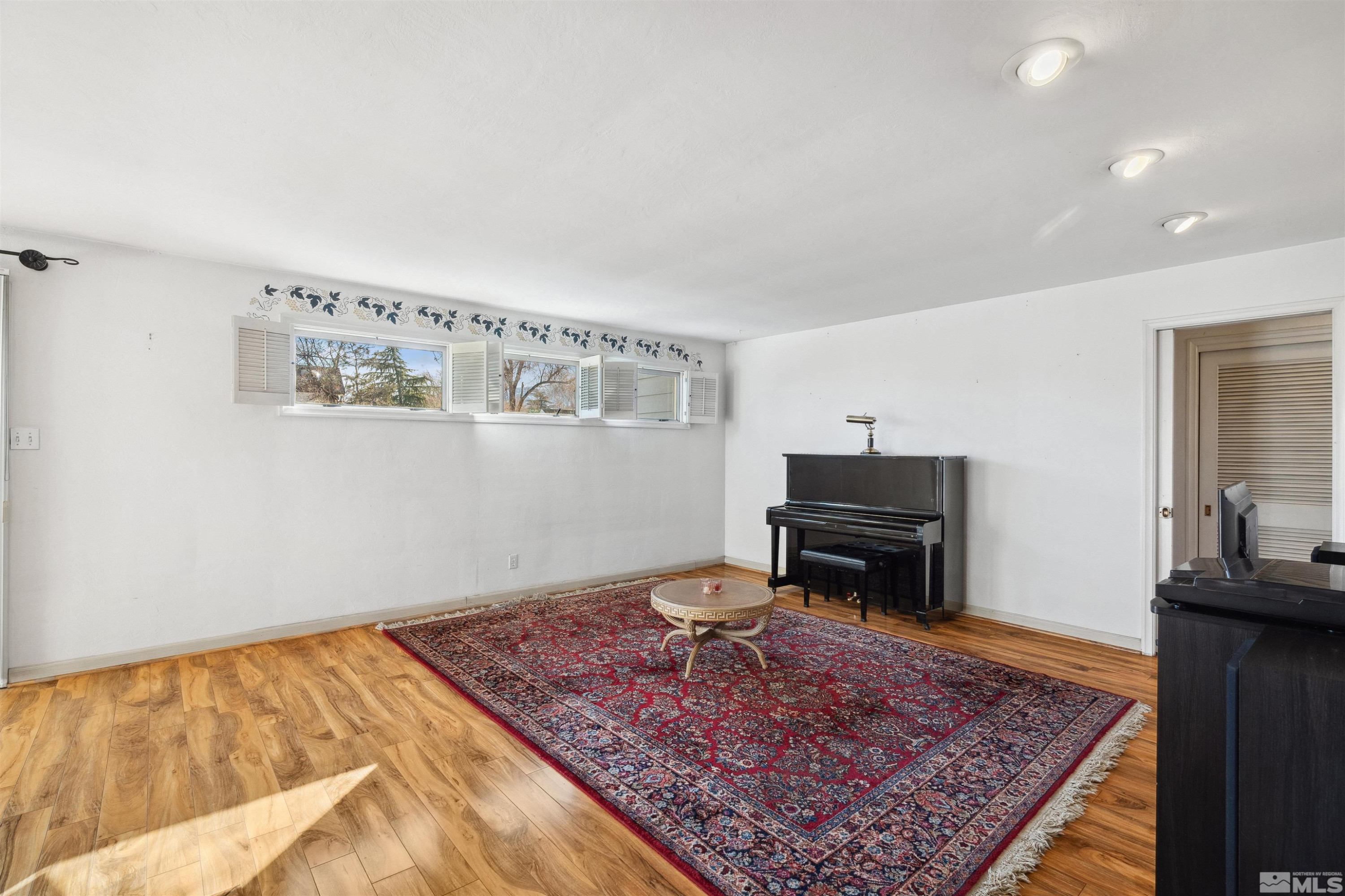 1360 Dartmouth Drive