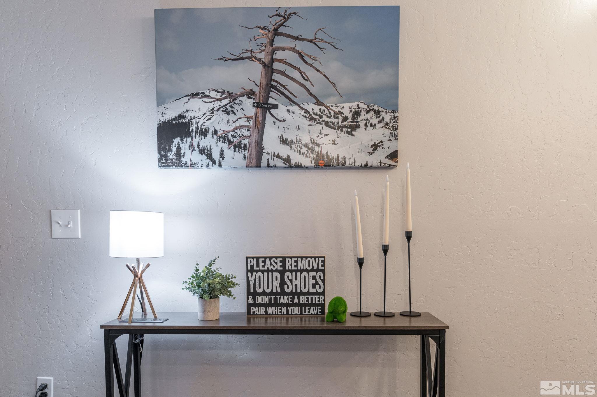 810 Alder Avenue, 52