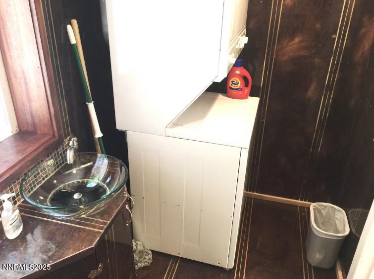 611 & 611A Nixon Avenue, 611A Nixon Ave is for the cottage in rear