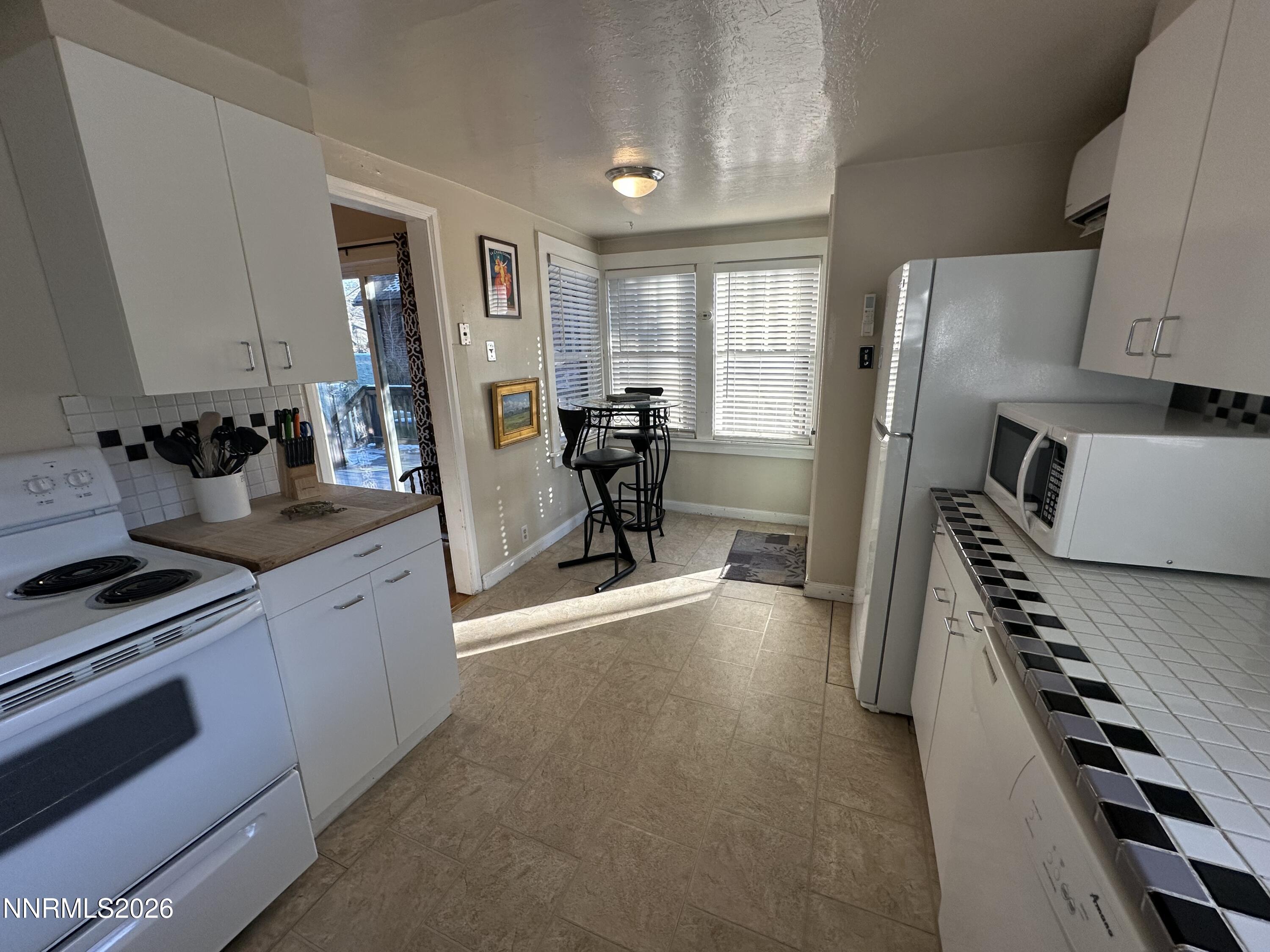 611 & 611A Nixon Avenue, 611A Nixon Ave is for the cottage in rear