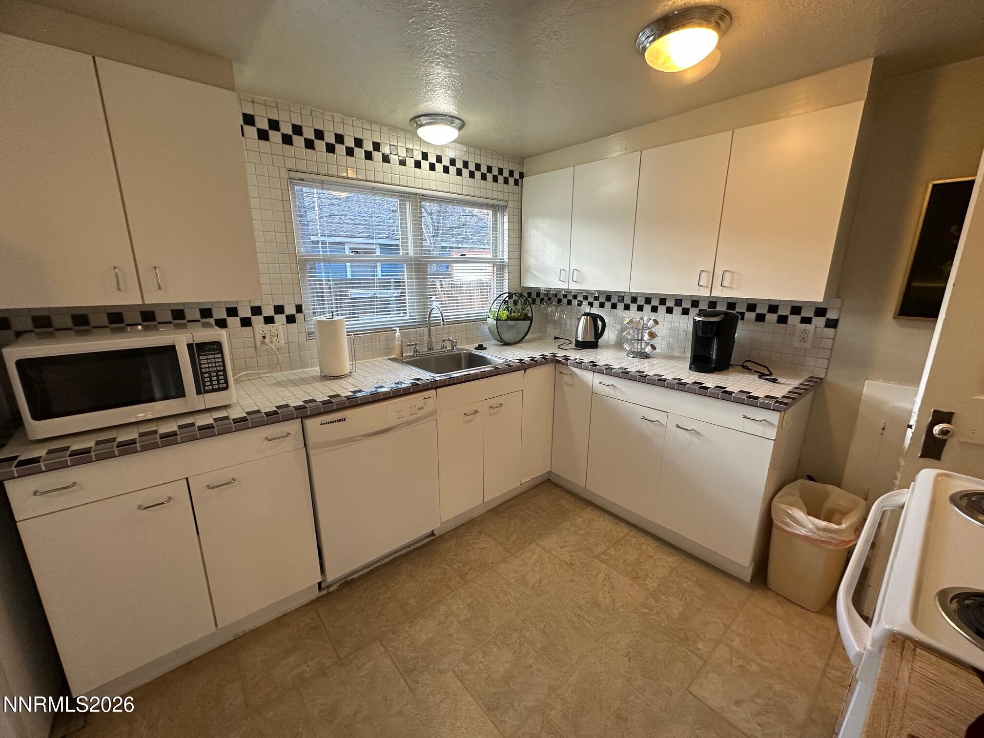 611 & 611A Nixon Avenue, 611A Nixon Ave is for the cottage in rear