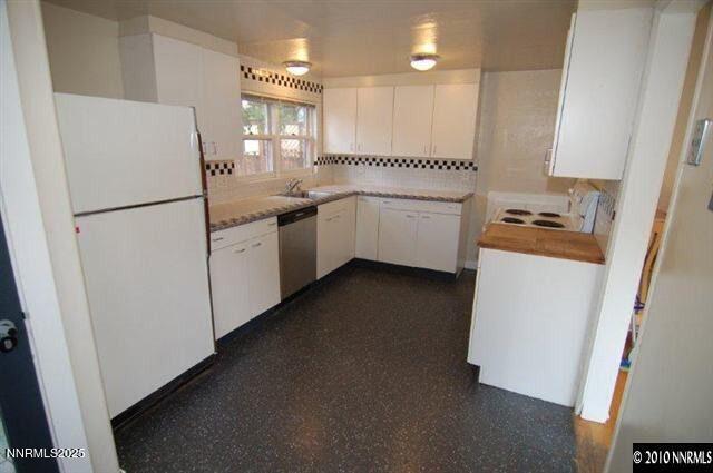 611 & 611A Nixon Avenue, 611A Nixon Ave is for the cottage in rear