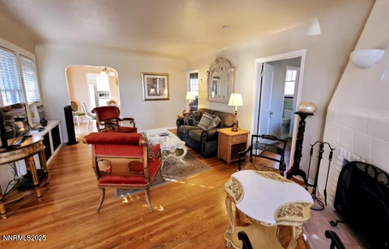 611 & 611A Nixon Avenue, 611 & 611A