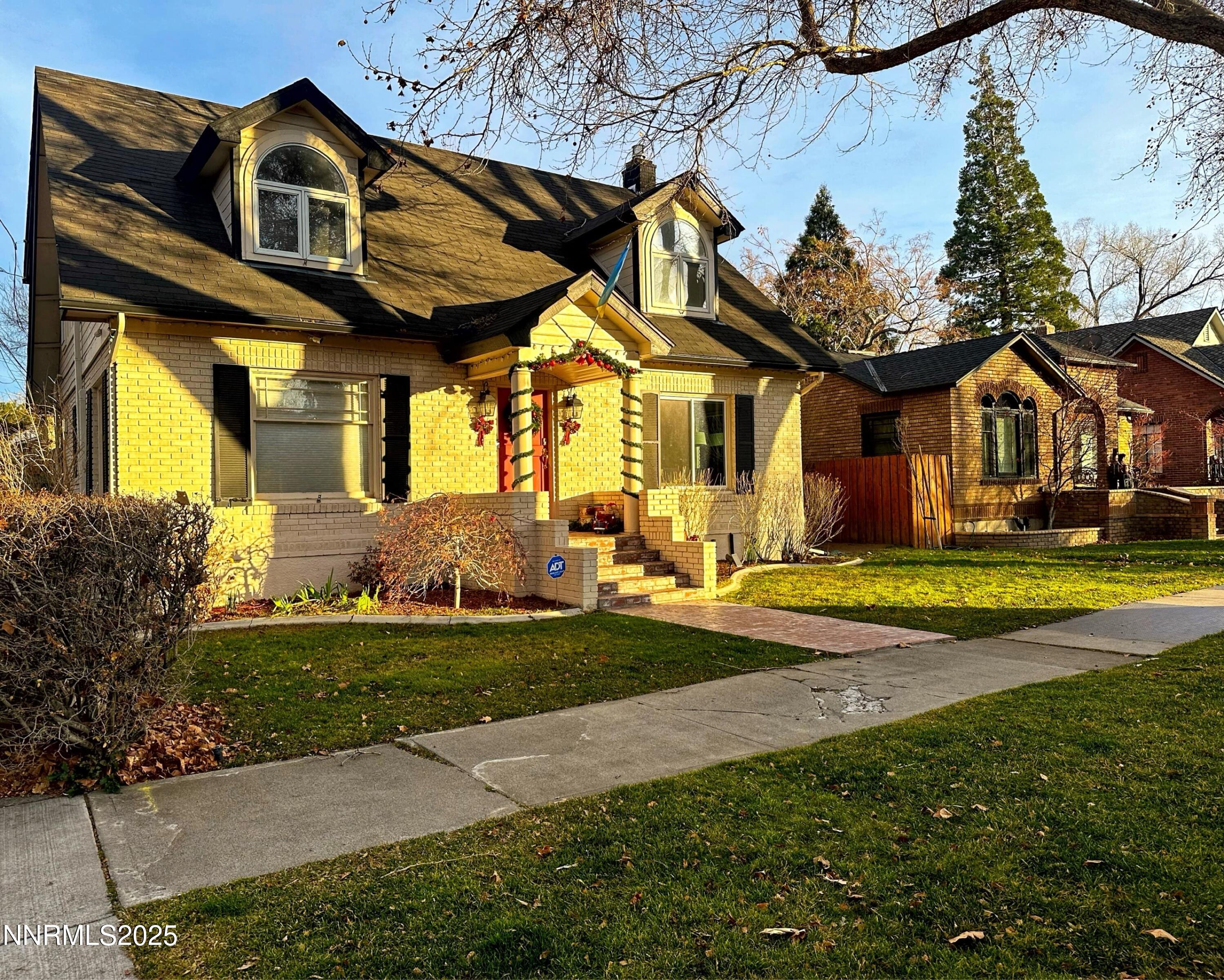 611 & 611A Nixon Avenue, 611 & 611A